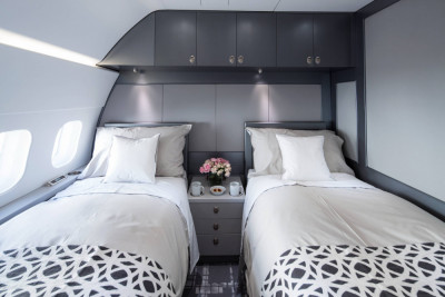 2000 Boeing BBJ: Bedroom