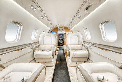 2001 Bombardier Learjet 60: 