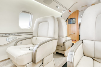 2001 Bombardier Learjet 60: 