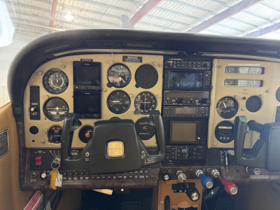 1976 Cessna 182Q Skylane: 