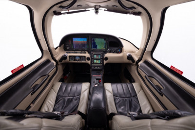 2006 Cirrus SR20 G2: 