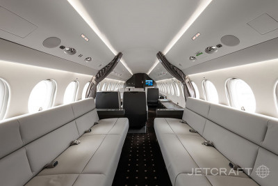 2010 Dassault Falcon 7X: 