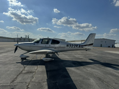 2015 Cirrus SR22 G5: 