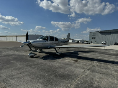 2015 Cirrus SR22 G5: 