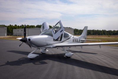 2021 Cirrus SR22 G6 GTS: 