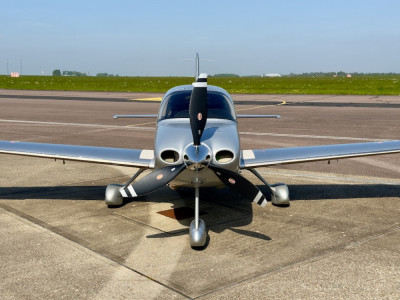 2007 Cirrus SR22 G3: 