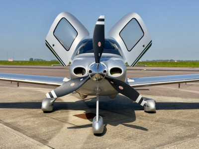 2007 Cirrus SR22 G3: 