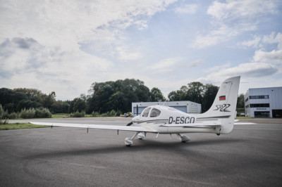 2004 Cirrus SR22 G1: 