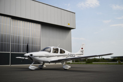 2004 Cirrus SR22 G1: 