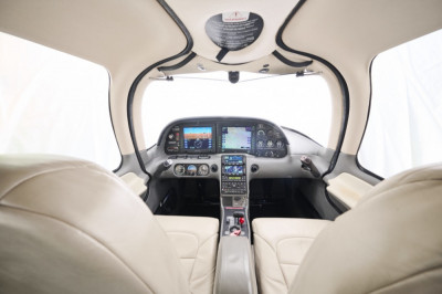 2004 Cirrus SR22 G1: 