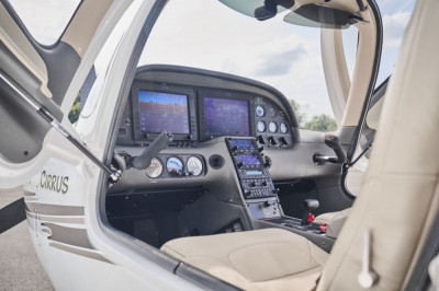 2004 Cirrus SR22 G1: 