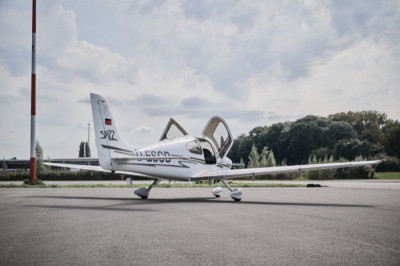 2004 Cirrus SR22 G1: 