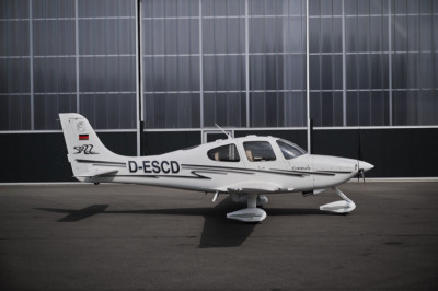 2004 Cirrus SR22 G1: 