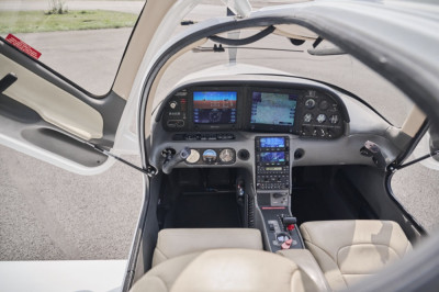 2004 Cirrus SR22 G1: 