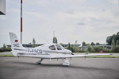 2004 Cirrus SR22 G1: 