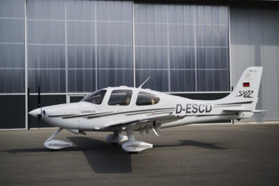 2004 Cirrus SR22 G1: 