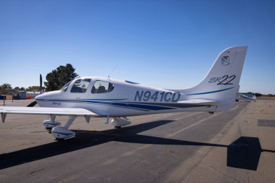 2002 Cirrus SR22: 