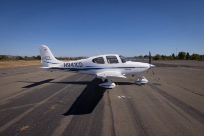 2002 Cirrus SR22: 