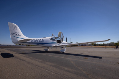 2002 Cirrus SR22: 