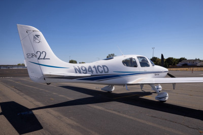 2002 Cirrus SR22: 