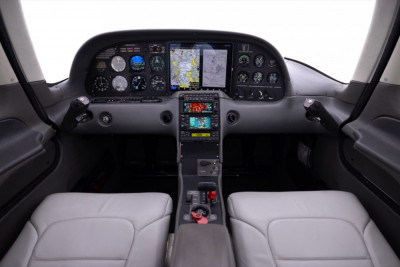 2002 Cirrus SR22: 