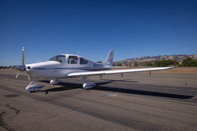 2002 Cirrus SR22: 