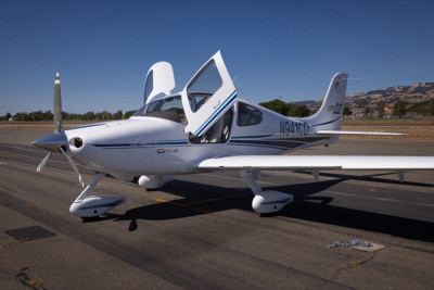 2002 Cirrus SR22: 