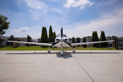 2008 Cirrus SR22 G3 GTS: 