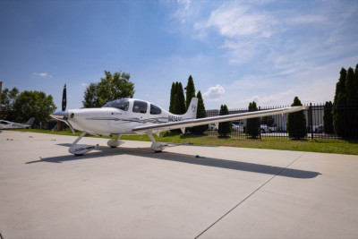 2008 Cirrus SR22 G3 GTS: 