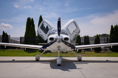 2008 Cirrus SR22 G3 GTS: 