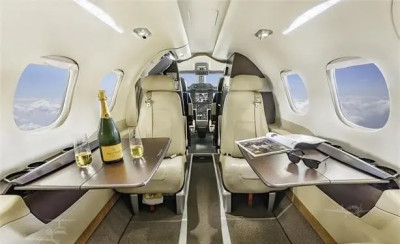 2009 Embraer Phenom 100: 