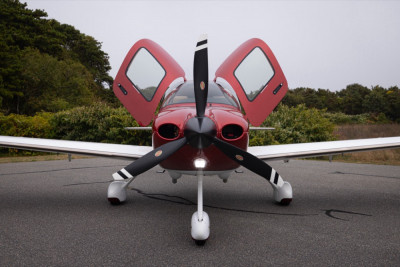 2022 Cirrus SR22 G6 GTS: 