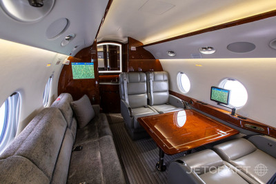 2010 Gulfstream G200: 