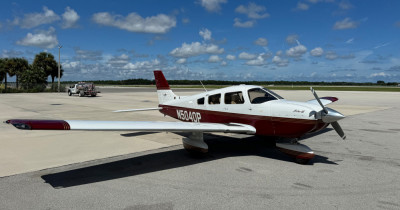 2001 Piper Archer III: 