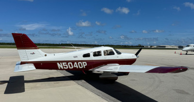 2001 Piper Archer III: 