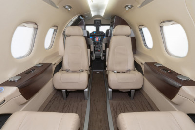 2010 Embraer Phenom 100: 