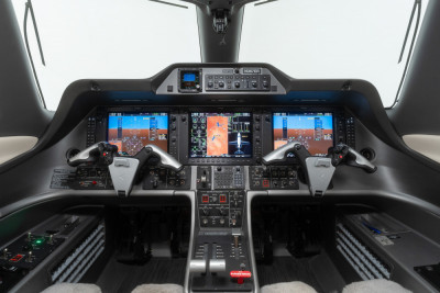 2010 Embraer Phenom 100: 