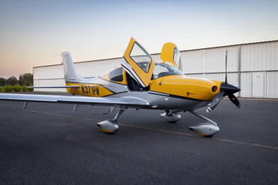 2016 Cirrus SR22 GTS: 