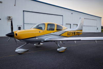 2016 Cirrus SR22 GTS: 