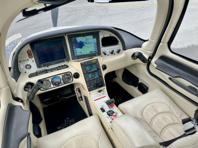 2006 Cirrus SR22: 