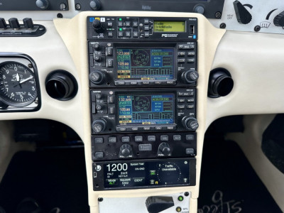 2006 Cirrus SR22: 