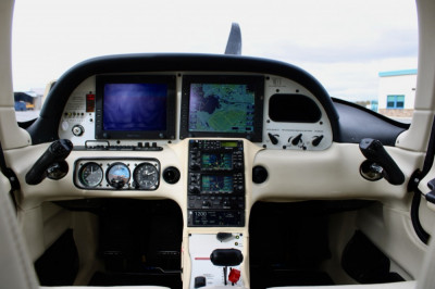 2006 Cirrus SR22: 