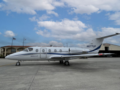 2010 Hawker 400XP: 