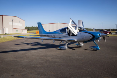 2009 Cirrus SR22: 