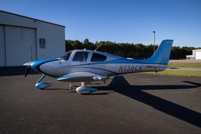 2009 Cirrus SR22: 