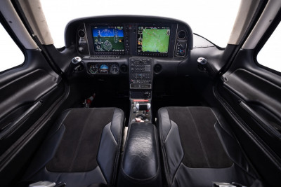 2009 Cirrus SR22: 