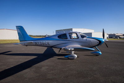 2009 Cirrus SR22: 