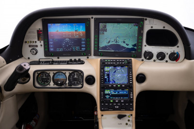 2006 Cirrus SR22 GTS: 