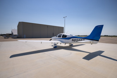 2006 Cirrus SR22 GTS: 