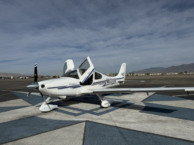 2003 Cirrus SR22: 